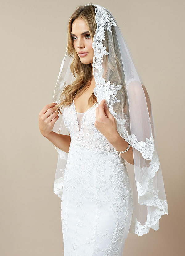 front Persila Lace Hip Length Veil