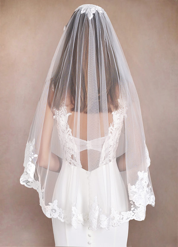 front Persila Lace Hip Length Veil