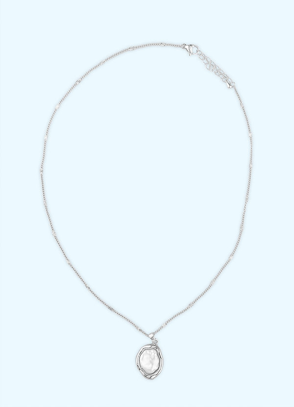 front Collar de perlas con marco irregular
