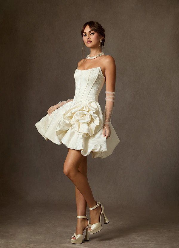 Azazie Kloe Bröllopsklänningar Klä av Balklänning i Blommig Jacquard Axelbandslös Antik Vit image1