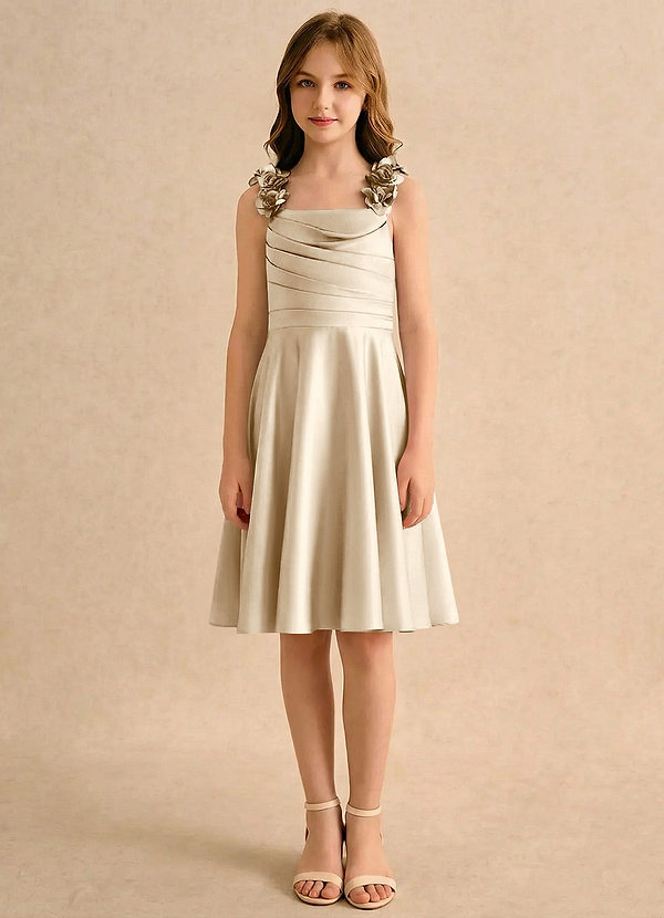 Azazie Resa Girls Formal Kukkaistyttöjen mekot A-linja Pliseerattu Matta satiini Polvipituinen Pukeutua image1