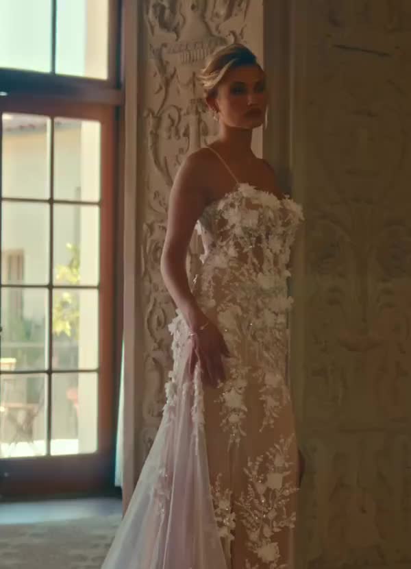 Azazie Alethea Vestidos de novia Vestido de Blanco Diamante Arena de Encaje de Corte Sirena con Sin tirantes image1